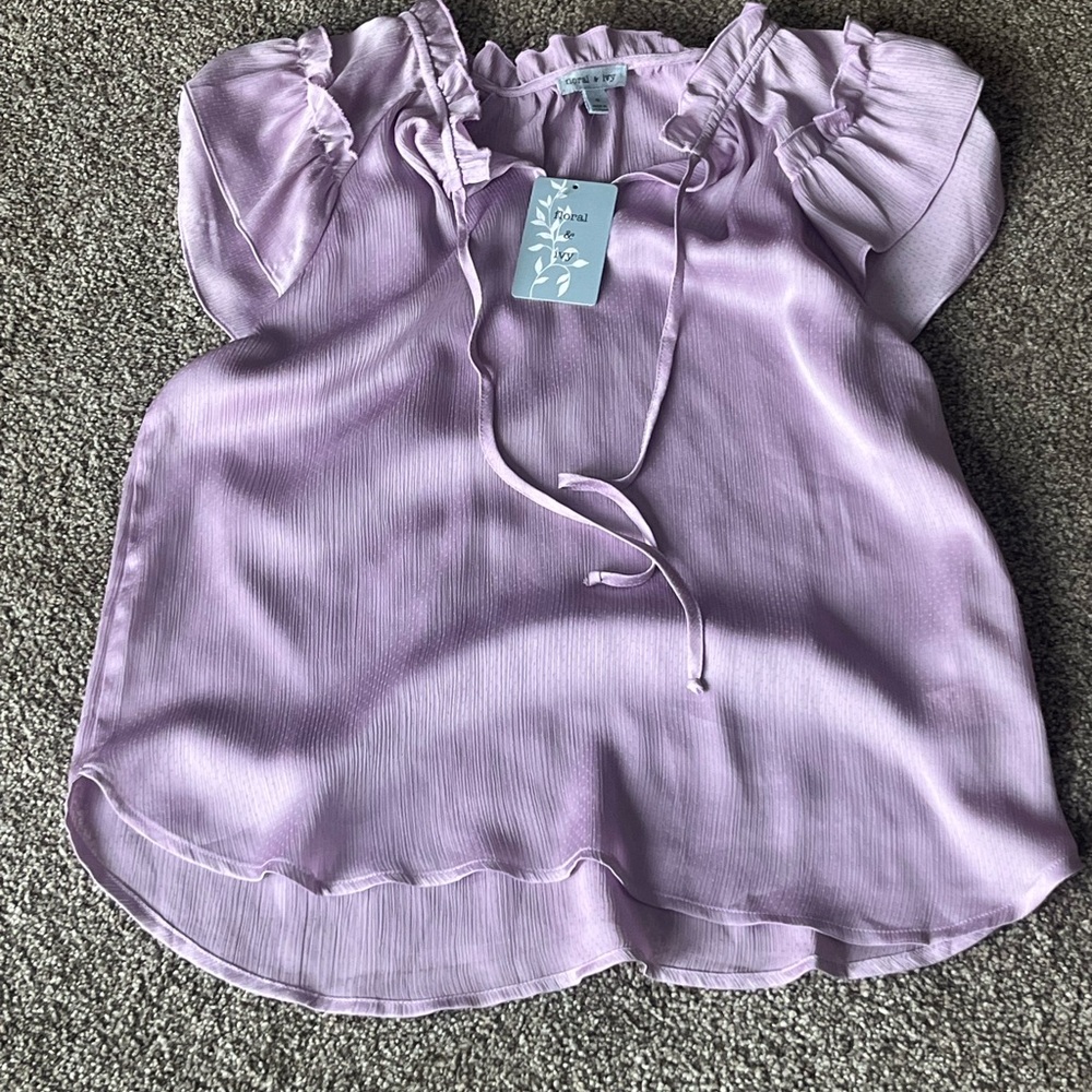 Lavender Ruffle Sleeve Blouse size Small. Brand New by Floral & Ivy